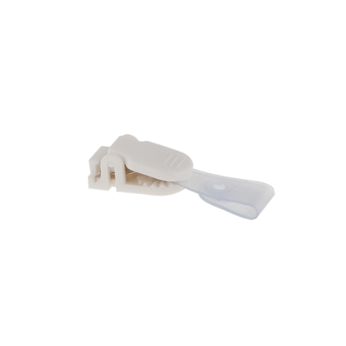 Клип для идентификатора, пластиковый, белый